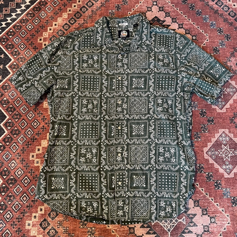 Reyn Spooner Vintage Floral Printed Button Up T-Shirt